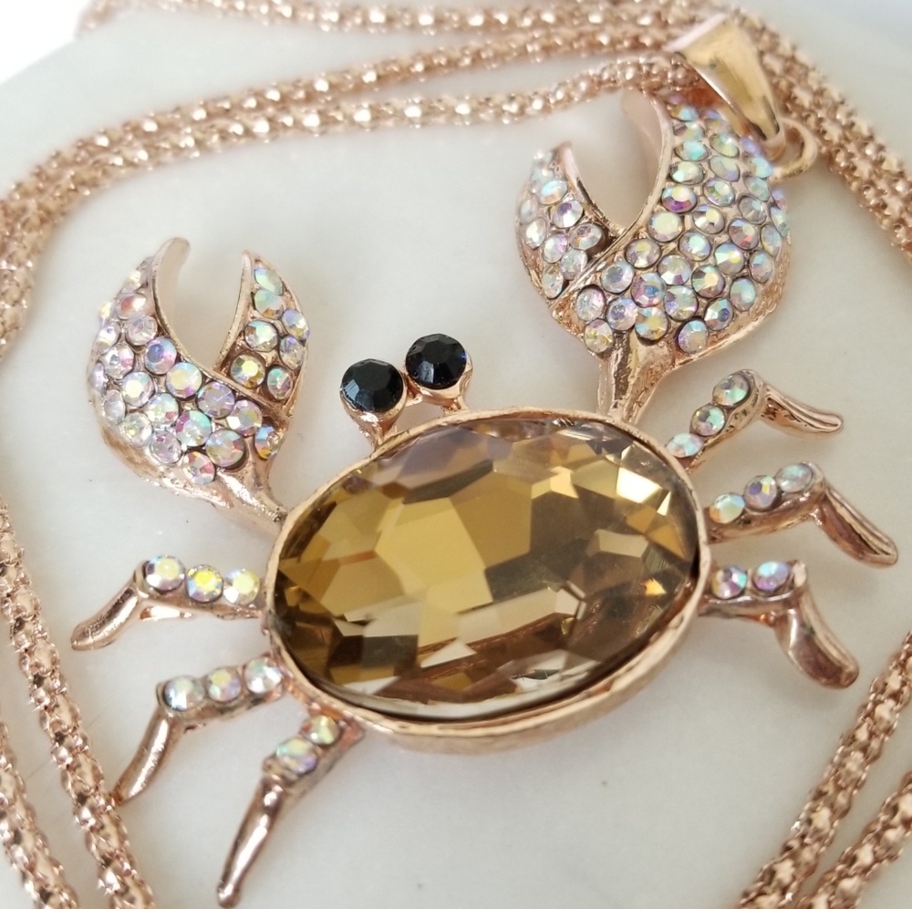 Citron Crab Pendant Paved Necklace 🦀 NWT
